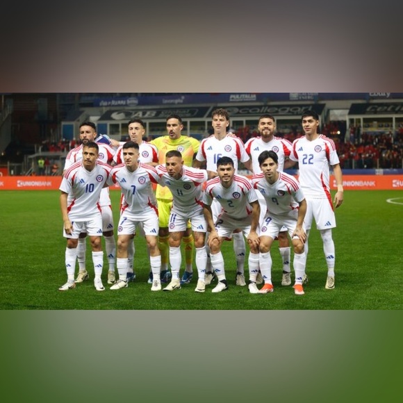 Adidas Authentic Chile National Team 2024 IQ0674 Away White Jersey Men’s Sz: S - Picture 2 of 7